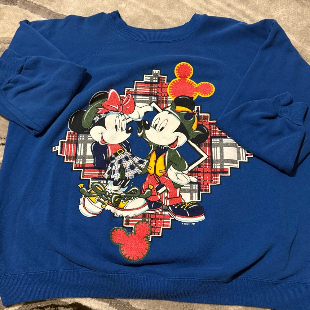 Vintage Mickey and Minnie Crewneck XL